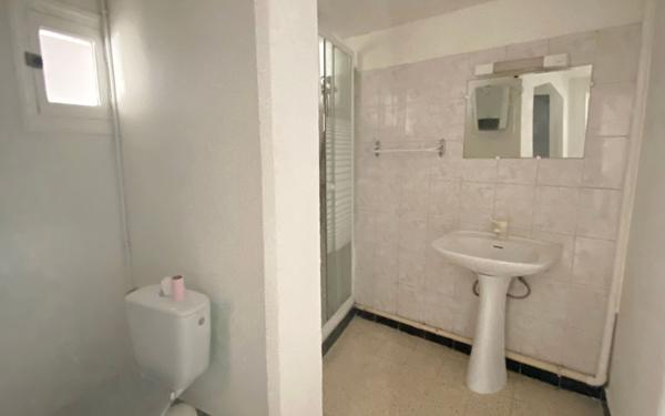 Immeuble à vendre    2 pièces • 165,17 m2 Loriol-sur-Drôme