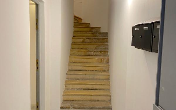 Immeuble à vendre    2 pièces • 165,17 m2 Loriol-sur-Drôme