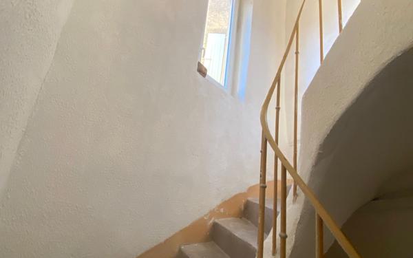 Immeuble à vendre    2 pièces • 165,17 m2 Loriol-sur-Drôme