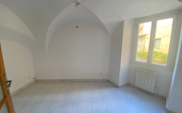 Immeuble à vendre    2 pièces • 165,17 m2 Loriol-sur-Drôme