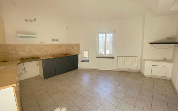 Immeuble à vendre    2 pièces • 165,17 m2 Loriol-sur-Drôme