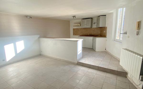 Immeuble à vendre    2 pièces • 165,17 m2 Loriol-sur-Drôme