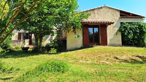 Maison à 6 pièces LAURIS (84) terrain 3136 m²