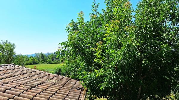 Maison à 6 pièces LAURIS (84) terrain 3136 m²