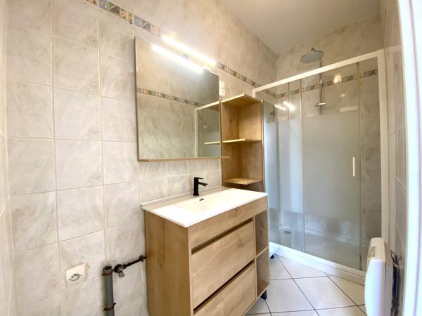 Appartement
         2 pièces
        - 34 m² Exclusivité 51 000 € *