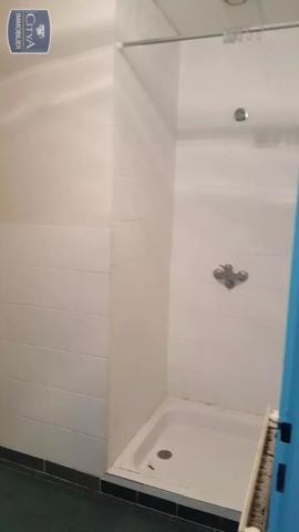 Vente local professionnel 443m²