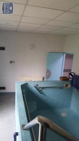 Vente local professionnel 443m²