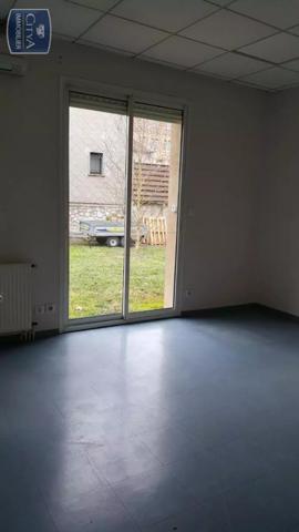 Vente local professionnel 443m²