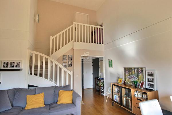 Appartement Verneuil Sur Seine 4 pièce(s) 74 m2 €285 000 ** - Référence 1023