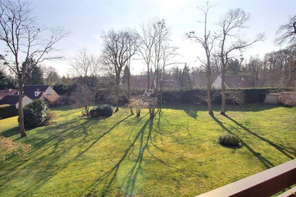 Appartement Verneuil Sur Seine 4 pièce(s) 74 m2 €285 000 ** - Référence 1023