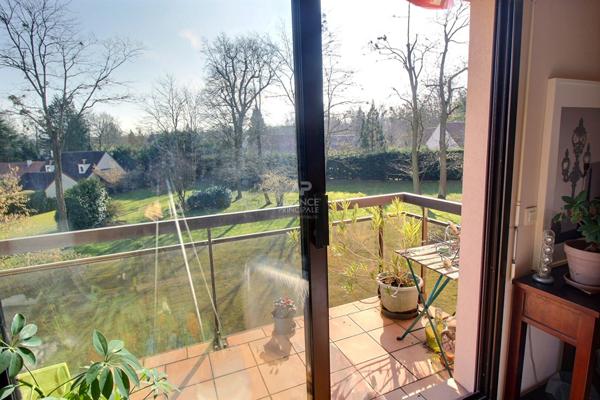 Appartement Verneuil Sur Seine 4 pièce(s) 74 m2 €285 000 ** - Référence 1023