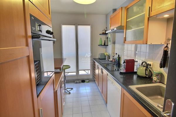 Appartement Verneuil Sur Seine 4 pièce(s) 74 m2 €285 000 ** - Référence 1023