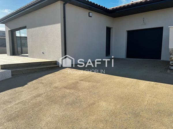 Magnifique villa lumineuse avec piscine et jolie vue