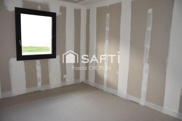 Magnifique villa lumineuse avec piscine et jolie vue