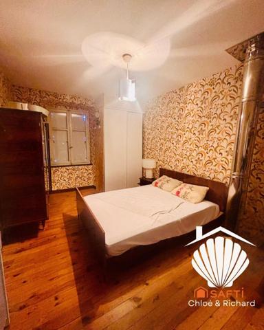 Beau corps de ferme avec une partie habitable de 190 m² + grange et un appartement indépendant.