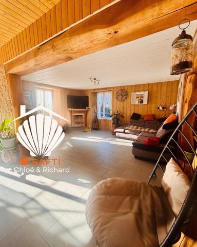 Beau corps de ferme avec une partie habitable de 190 m² + grange et un appartement indépendant.