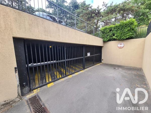 Parking à vendre 16 m² Évry-Courcouronnes