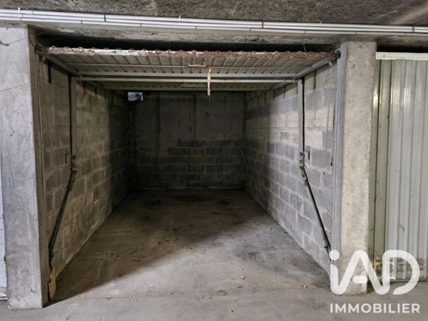 Parking à vendre 16 m² Évry-Courcouronnes