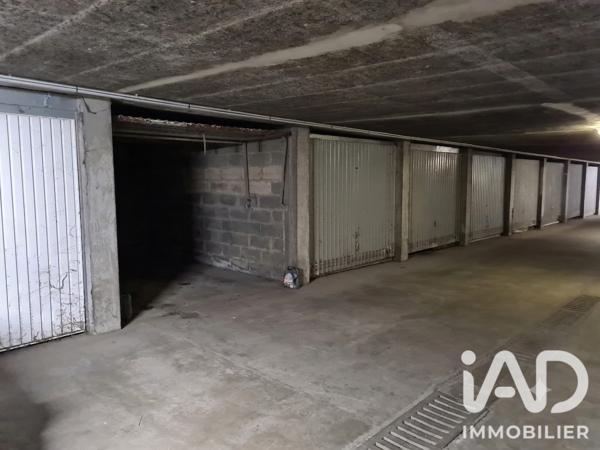 Parking à vendre 16 m² Évry-Courcouronnes