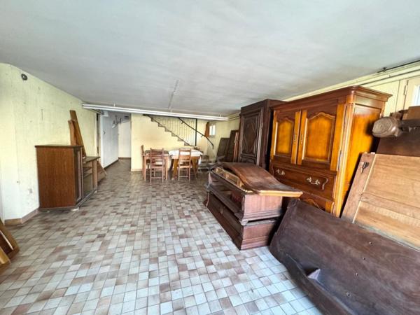 Maison avec vue panoramique et terrain généreux
