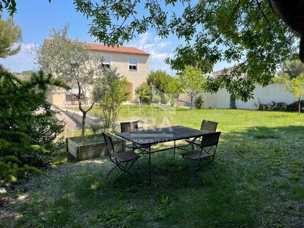 LES PENNES MIRABEAU - EXCLUSIVITE - Maison T5 de 195m2 sur terrain 1000m2 en situation dominante