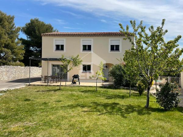 LES PENNES MIRABEAU - EXCLUSIVITE - Maison T5 de 195m2 sur terrain 1000m2 en situation dominante