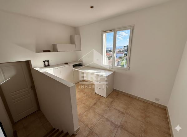 LES PENNES MIRABEAU - EXCLUSIVITE - Maison T5 de 195m2 sur terrain 1000m2 en situation dominante