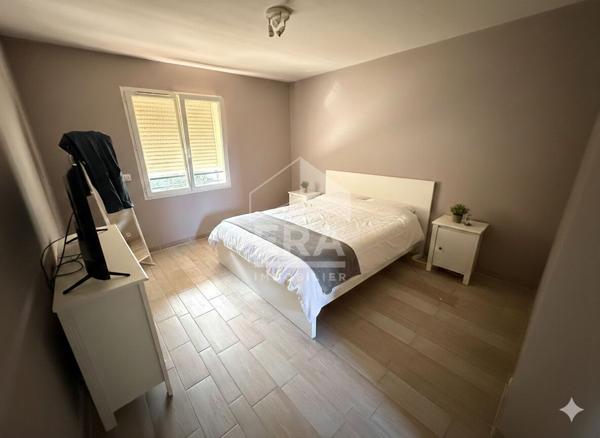 LES PENNES MIRABEAU - EXCLUSIVITE - Maison T5 de 195m2 sur terrain 1000m2 en situation dominante