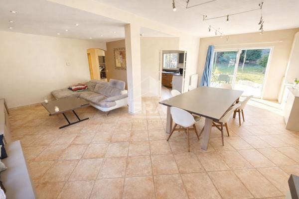 LES PENNES MIRABEAU - EXCLUSIVITE - Maison T5 de 195m2 sur terrain 1000m2 en situation dominante