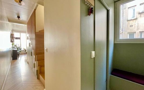 Appartement à louer    6 pièces • 88,30 m2 Paris 17