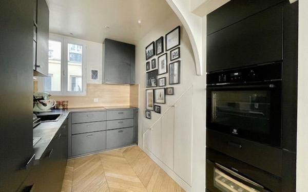 Appartement à louer    6 pièces • 88,30 m2 Paris 17