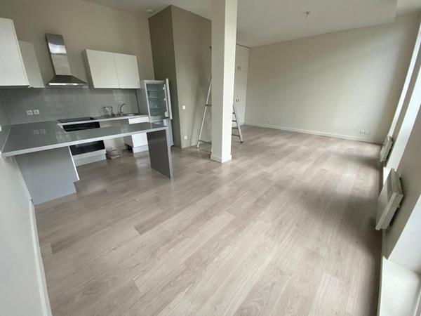 A LOUER : T3 à LILLE • place de la République - Lille • 1 490 € CC • Réf. 6191