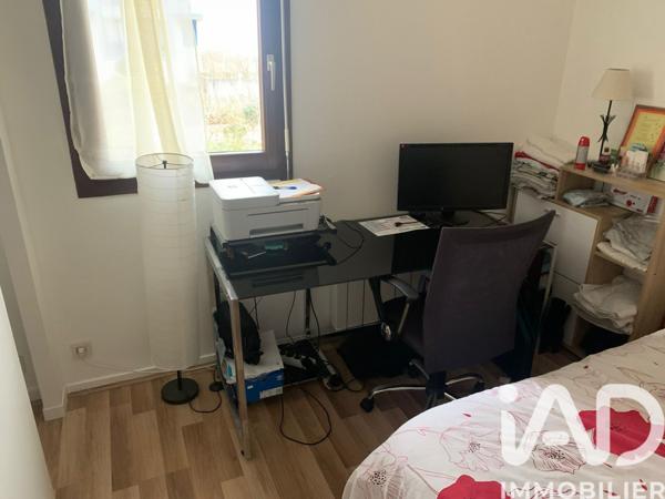 Location appartement 3 pièces 55 m² Courbevoie