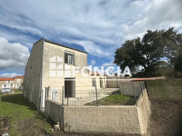 Location Maison 6 pièces 116.61 m² - 7 RUE DE L?ANCIEN RELAIS Breuil Magne 17870