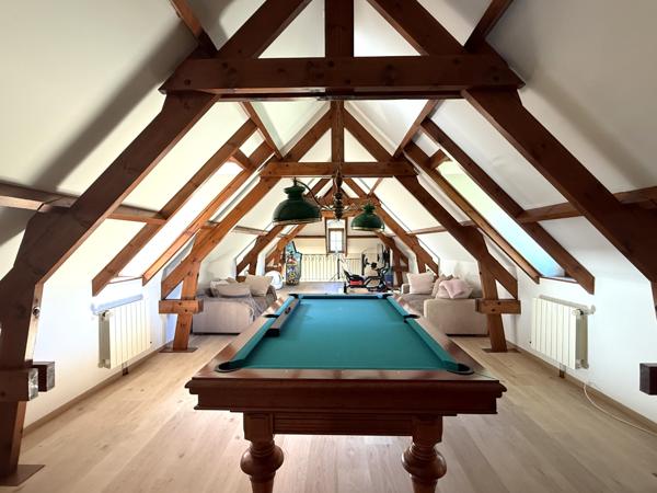 Wimille (62126) Belle demeure ancienne sur un parc de 7 500m² avec dépendance et piscine.