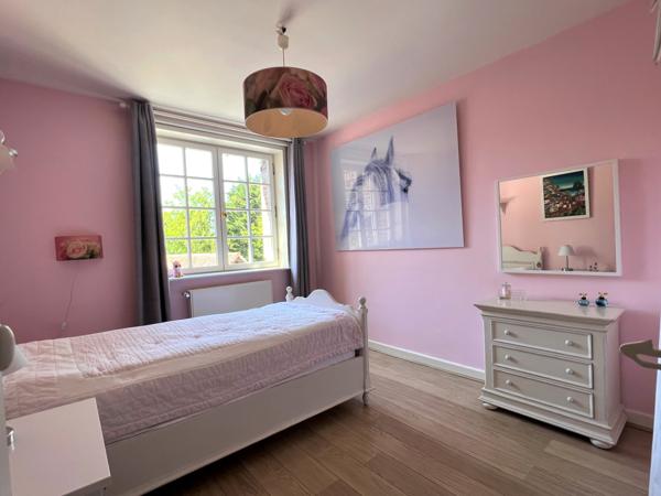 Wimille (62126) Belle demeure ancienne sur un parc de 7 500m² avec dépendance et piscine.