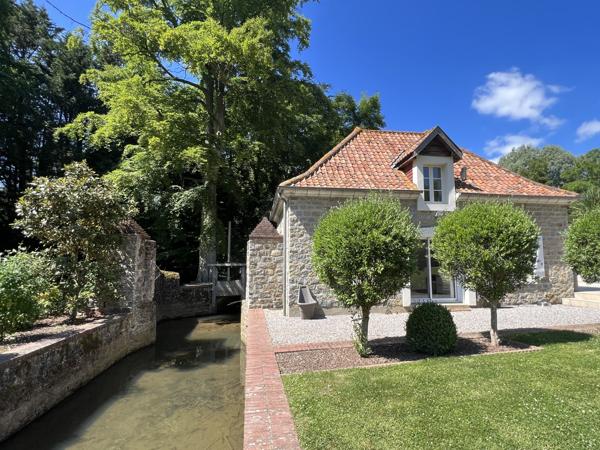 Wimille (62126) Belle demeure ancienne sur un parc de 7 500m² avec dépendance et piscine.