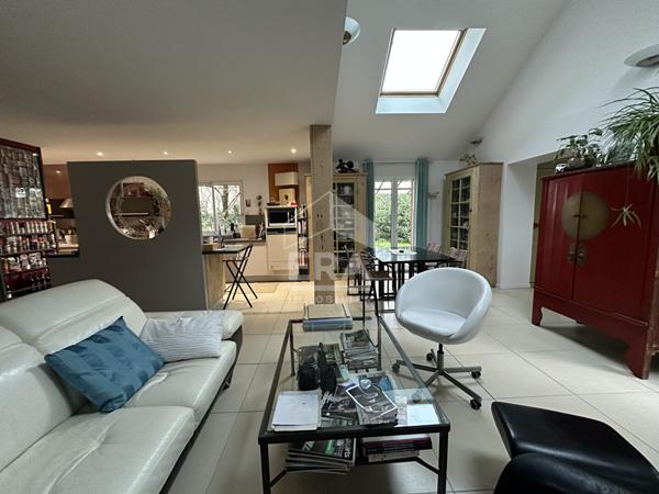 BELLE MAISON  ATYPIQUE