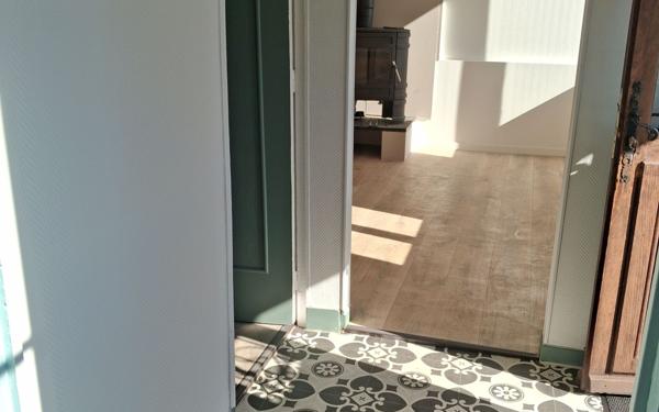 Maison à louer    3 pièces •  Surville