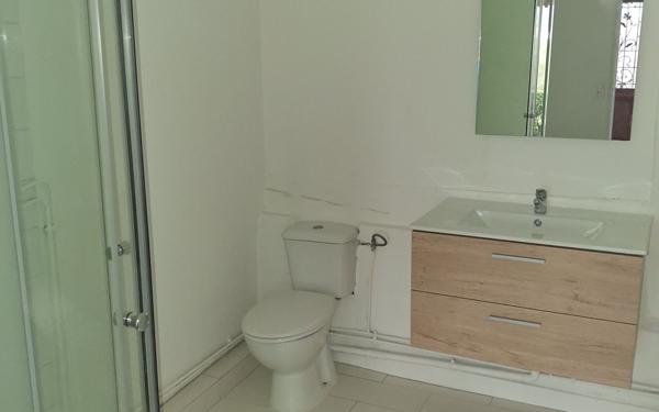 Maison à louer    3 pièces •  Surville