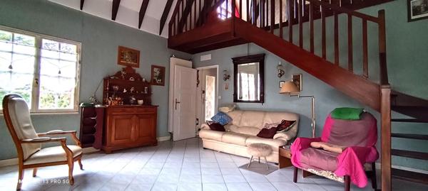 Pavillon de 1970 avec garage et 3 chambres