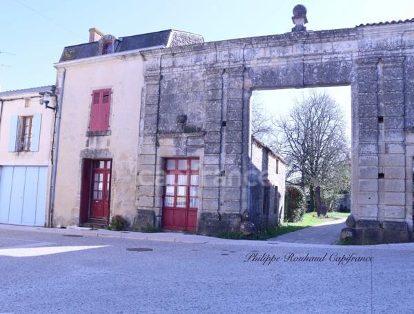 Maison à vendre 8 pièces FOUSSAIS PAYRE (85)