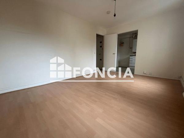 Location Studio 26.51 m² - 27 RUE DE POISSY Saint-germain-en-laye 78100