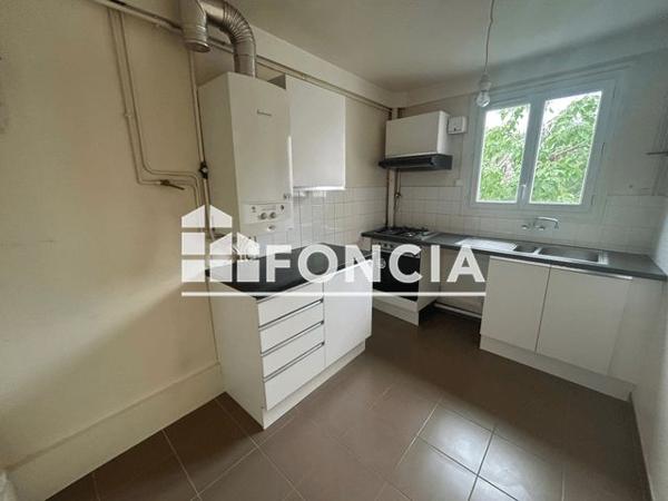 Location Studio 26.51 m² - 27 RUE DE POISSY Saint-germain-en-laye 78100