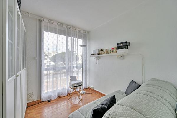 Échappée Belle face au Port : 3 pièces avec vue sur port et voiliers