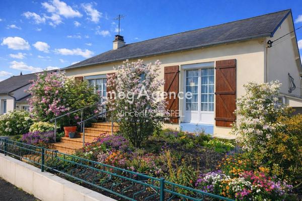 Maison à AMBRIERES-LES-VALLEES, 53300 - 4 pièces 83m²