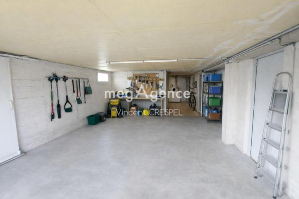 Maison à AMBRIERES-LES-VALLEES, 53300 - 4 pièces 83m²