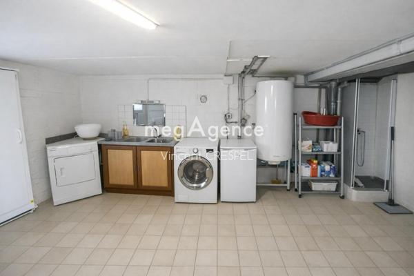 Maison à AMBRIERES-LES-VALLEES, 53300 - 4 pièces 83m²