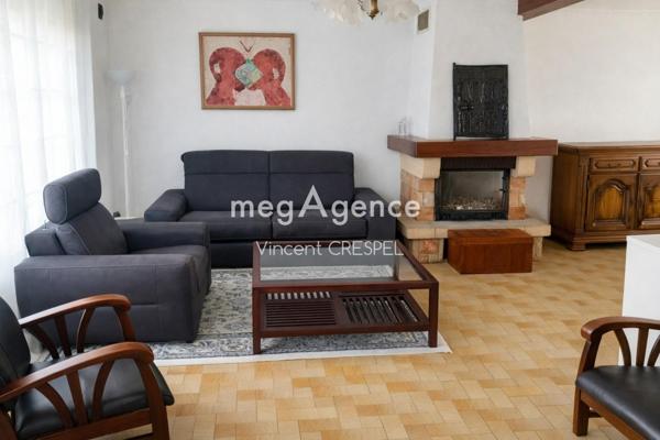 Maison à AMBRIERES-LES-VALLEES, 53300 - 4 pièces 83m²