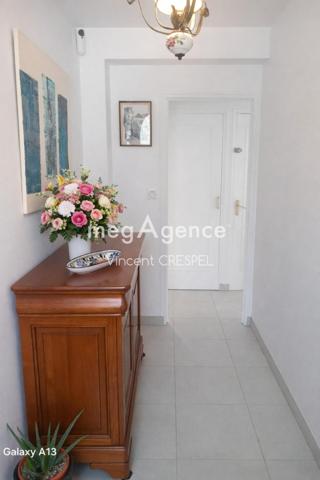 Maison à AMBRIERES-LES-VALLEES, 53300 - 4 pièces 83m²